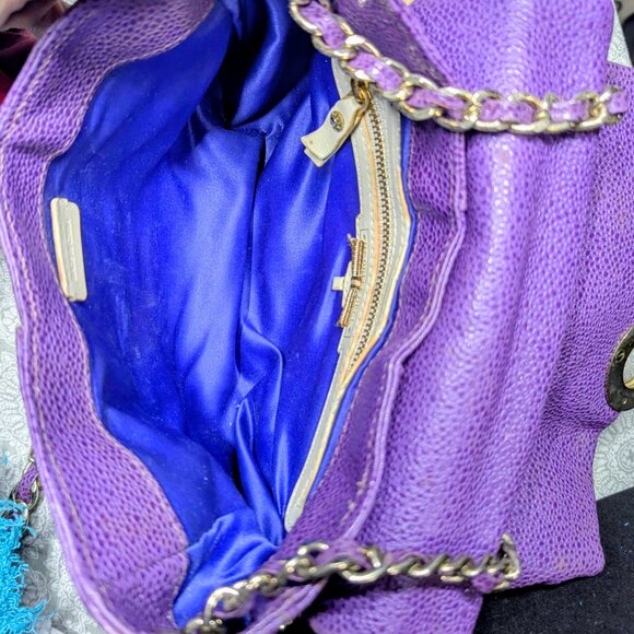 Henri bendel purse - Picture 3 of 3